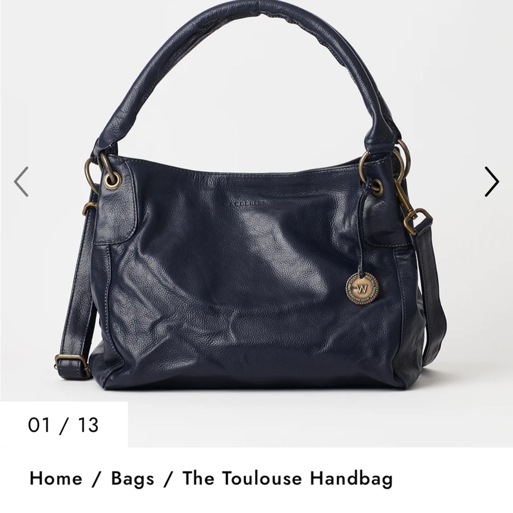 Wandered Travel Co -Toulouse Handbag —-Stylish Navy Leather Shoulder Bag